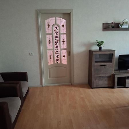 4 Площа Гагаріна Apartment Vinnytsia Bagian luar foto